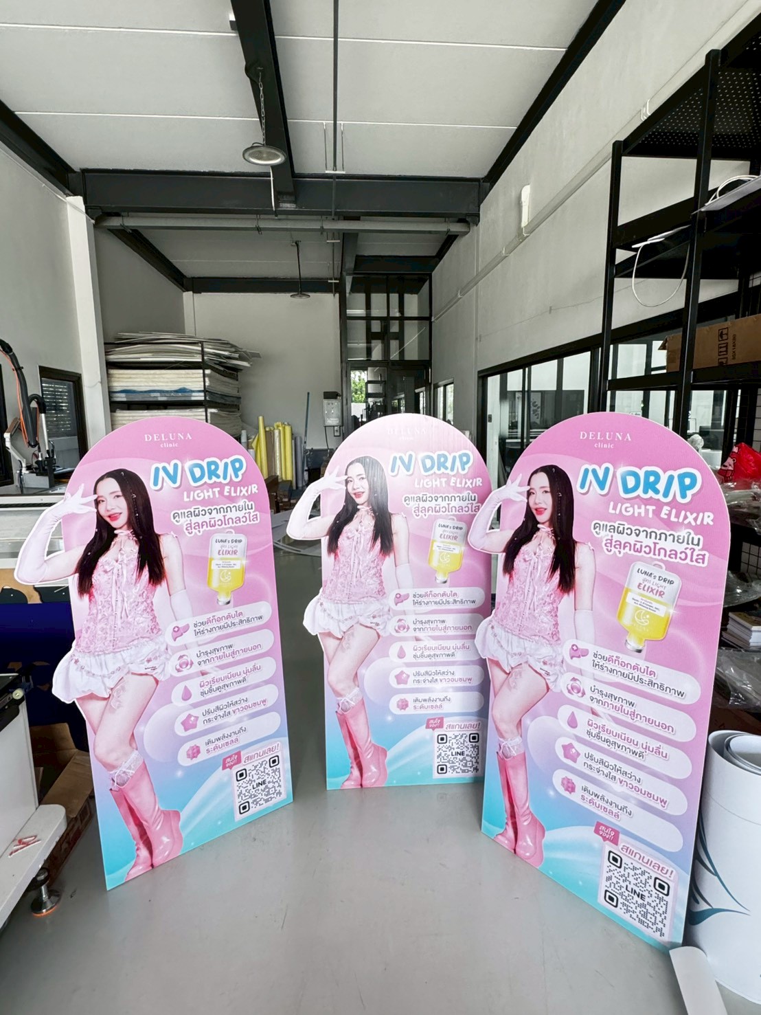 ผลงานสแตนดี้ Standee Studio