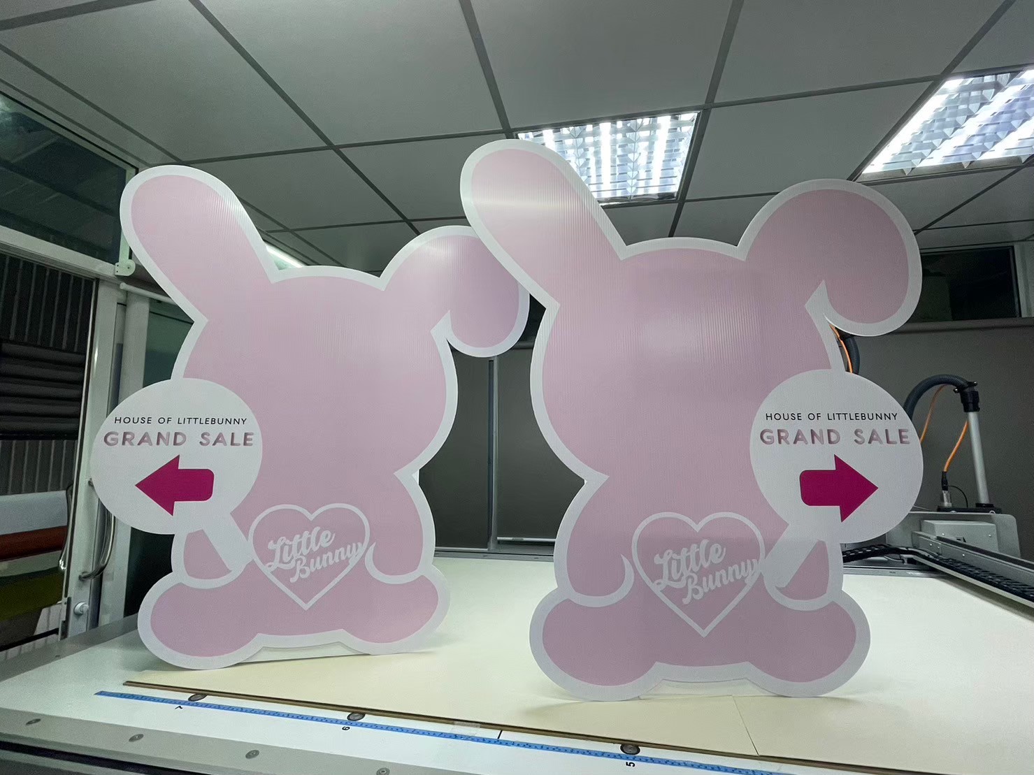 ผลงานสแตนดี้ Standee Studio