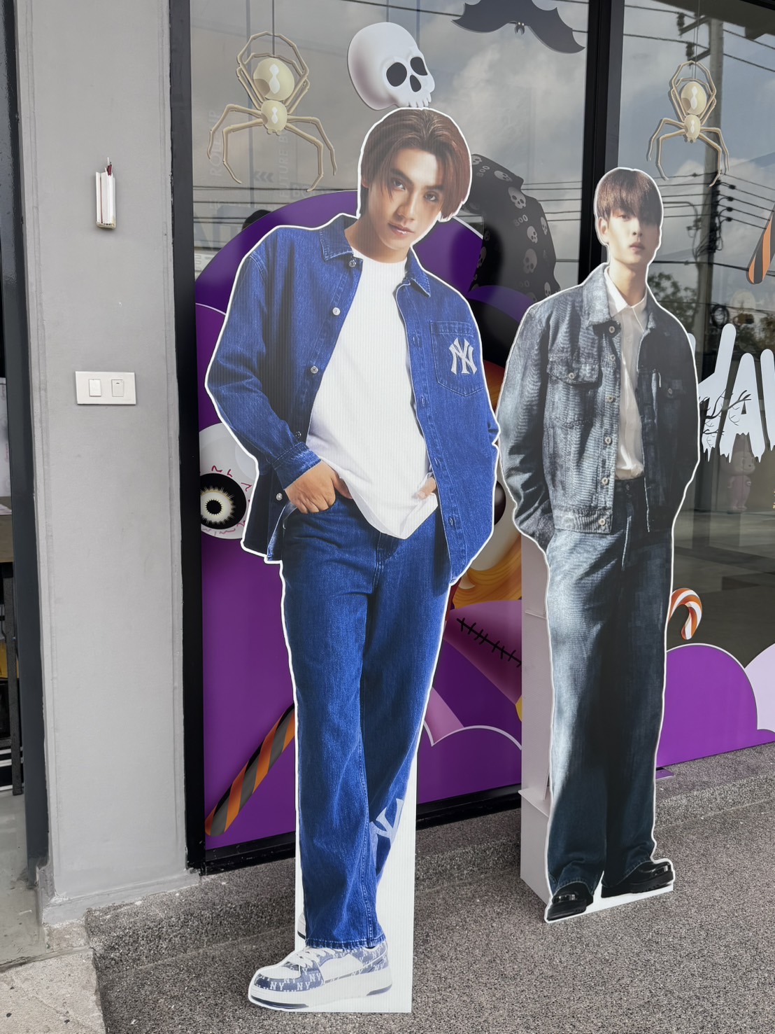 ผลงานสแตนดี้ Standee Studio