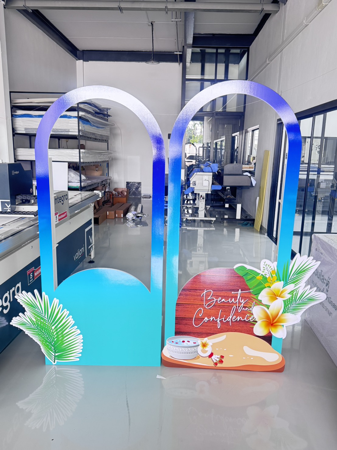 ผลงานสแตนดี้ Standee Studio